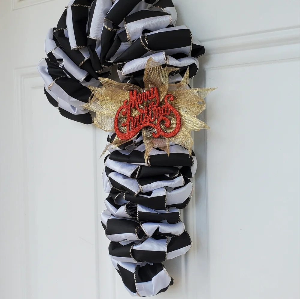 Candy Cane Christmas Ribbon Wreath.